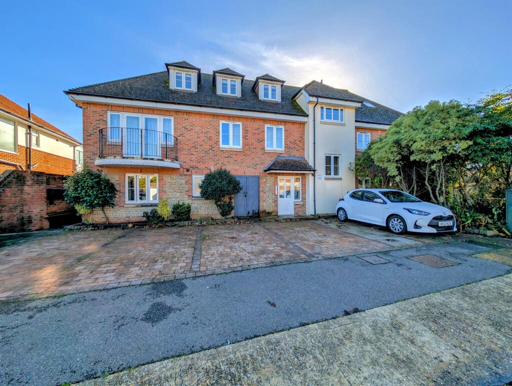 Additional image 20 of Wallace Avenue, Worthing