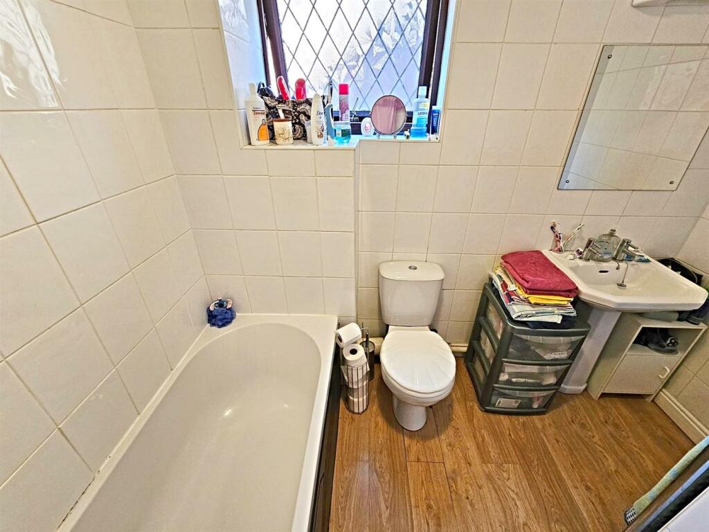 Additional image 16 of Ynys Hir, Coed-Y-Cwm, Pontypridd