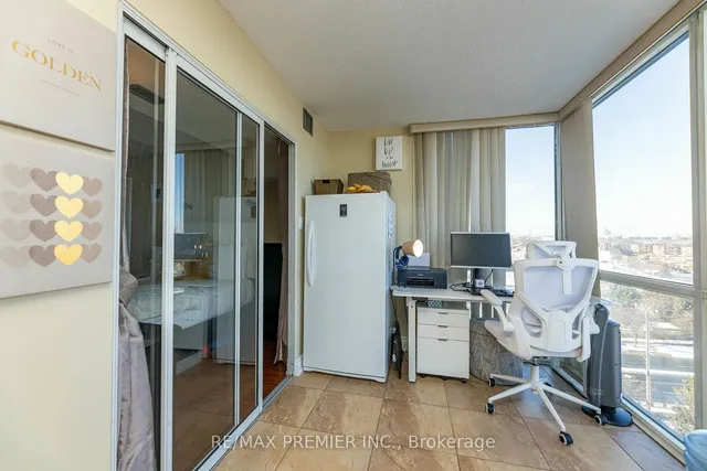 Additional image 15 of 10 Markbrook Lane Unit 1009