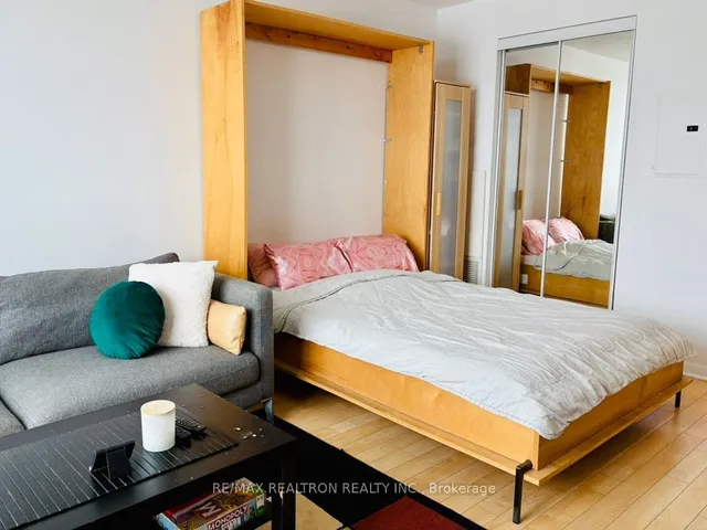 Additional image 12 of 231 Fort York Blvd Unit 1410