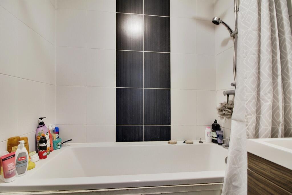 Additional image 11 of Woodhall Court, Welwyn Garden City