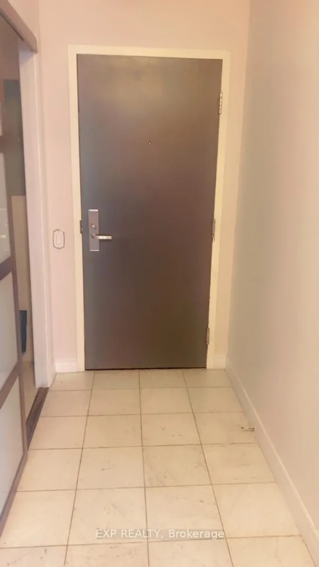 71 Simcoe St Unit 1204