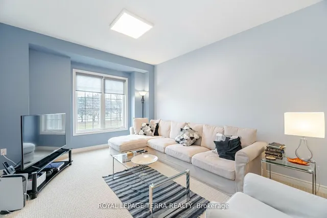 Additional image 11 of 2220 Queensway Dr Unit 2