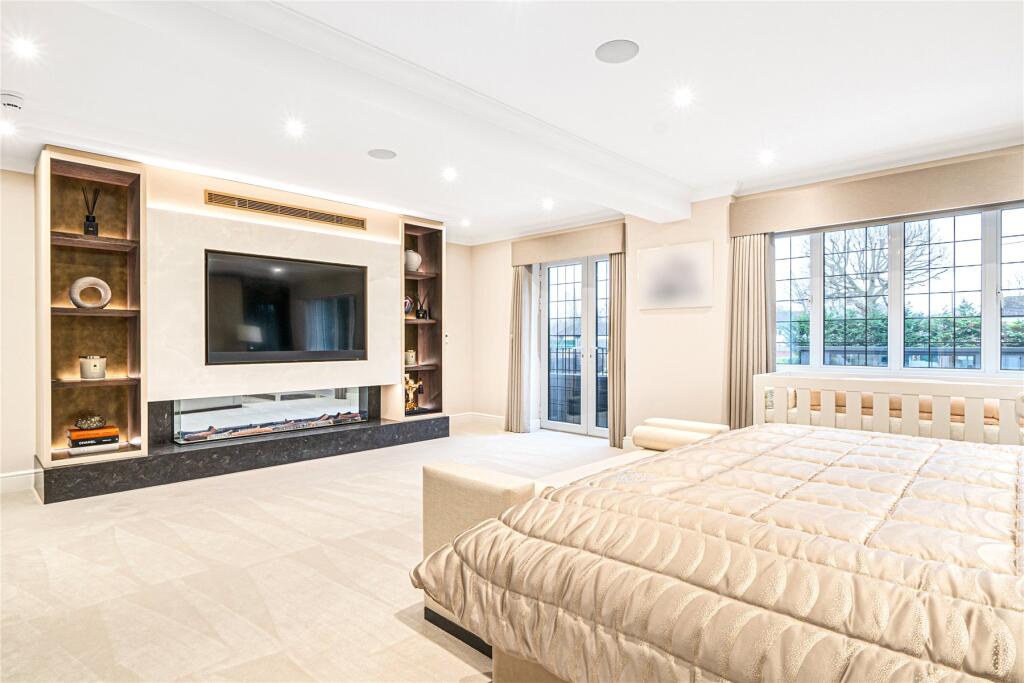 Additional image 26 of Meadow Way, Farnborough Park