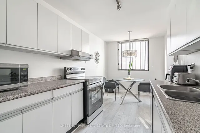 Additional image 12 of 77 Carlton St Unit 701