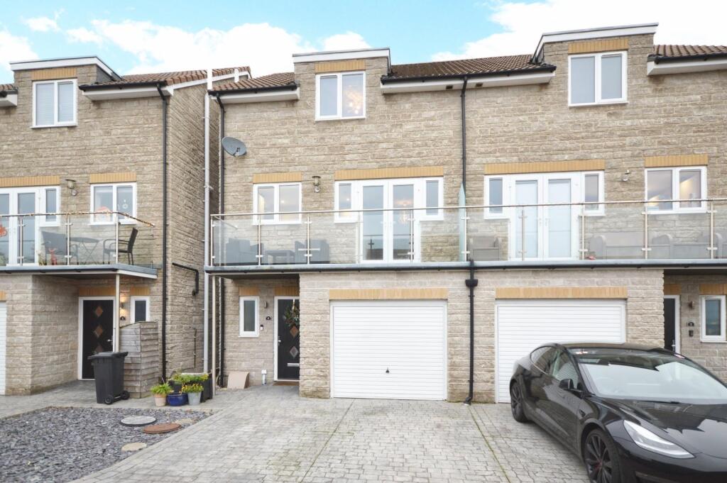 Additional image 25 of Hillview Close, Kingswood