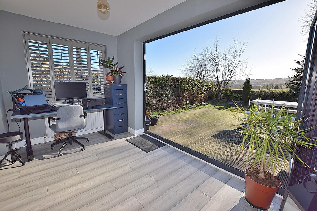 Additional image 5 of Hudswell