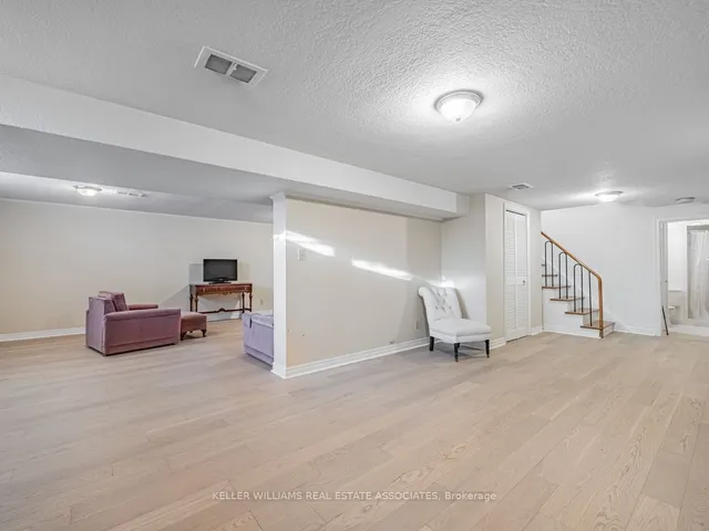 Additional image 23 of 29 Farningham Cres