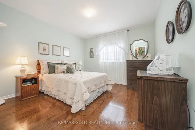 Additional image 34 of 10 Pauline Cres Unit 2