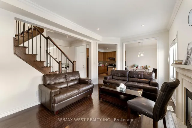 Additional image 13 of 33 Lone Rock Circ