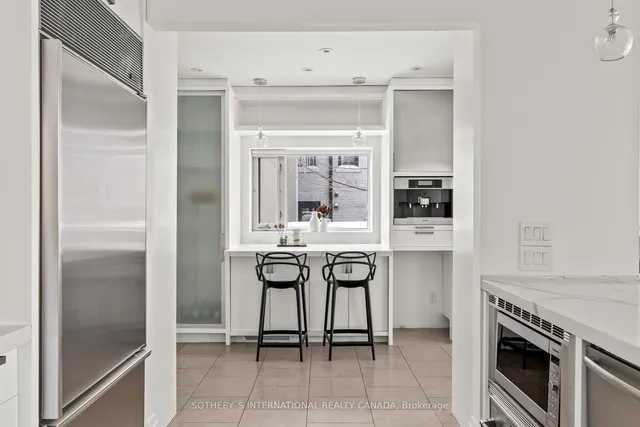 Additional image 18 of 208 Hillhurst Blvd