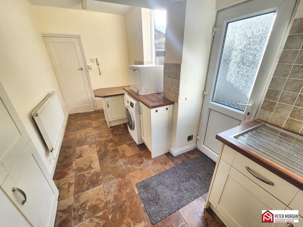 Additional image 11 of Parkfields Road, Bridgend, Bridgend County. CF31 4BJ