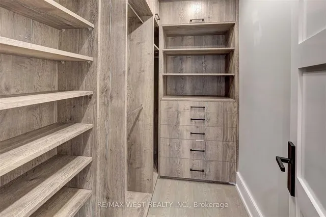 Additional image 24 of 94 Lake Cres