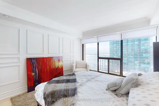 Additional image 31 of 65 Harbour Sq Unit 1404