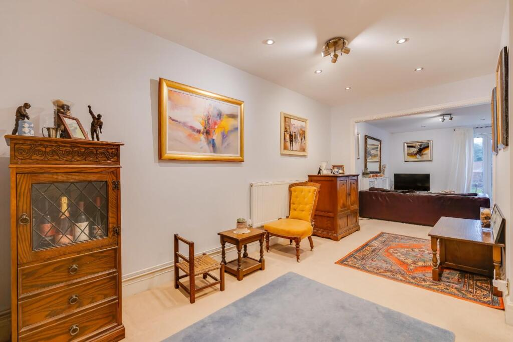 Additional image 6 of 44b Victoria Road, Penarth, CF64 3HY