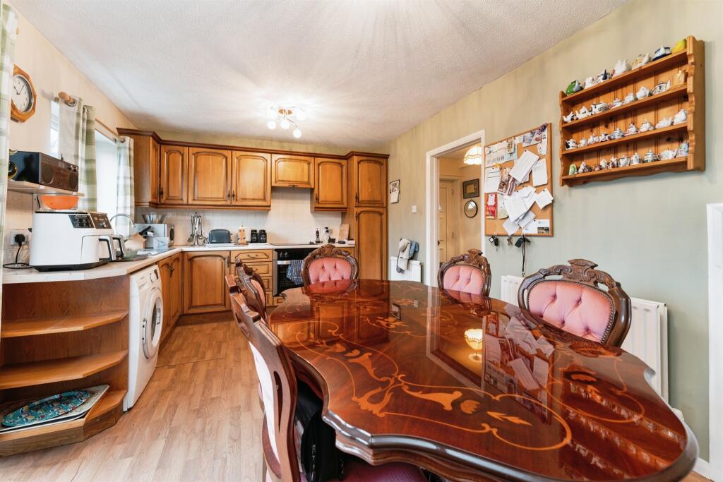 Additional image 2 of Farmstead Close, Histon, Cambridge