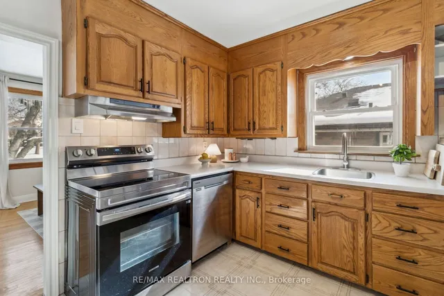 Additional image 13 of 14 Neilson Ave