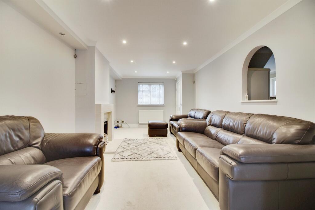 Additional image 3 of Howlands, Welwyn Garden City