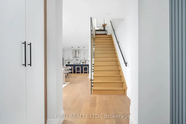 Additional image 5 of 1384 Pape Ave