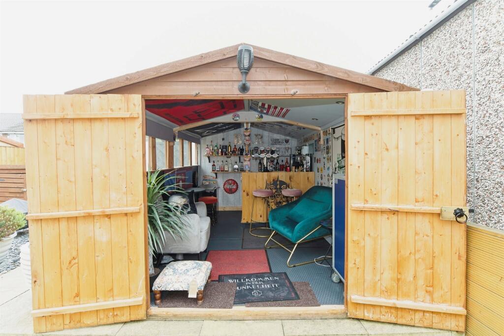 Additional image 17 of Fourlands Crescent, Bradford