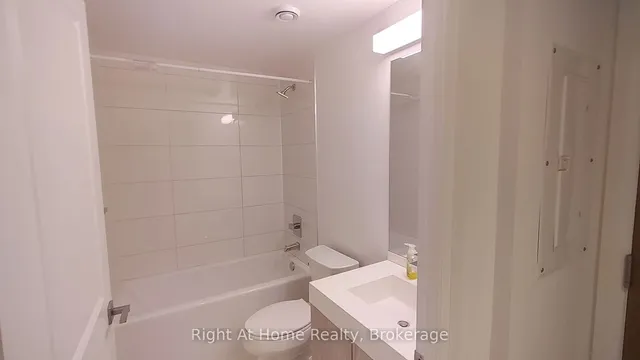 Additional image 16 of 251 Jarvis St Unit 1818