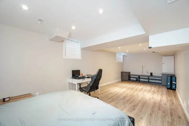 Additional image 30 of 1645 Clark Blvd