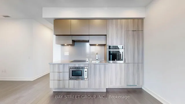 Additional image 12 of 39 Roehampton Ave Unit 2304