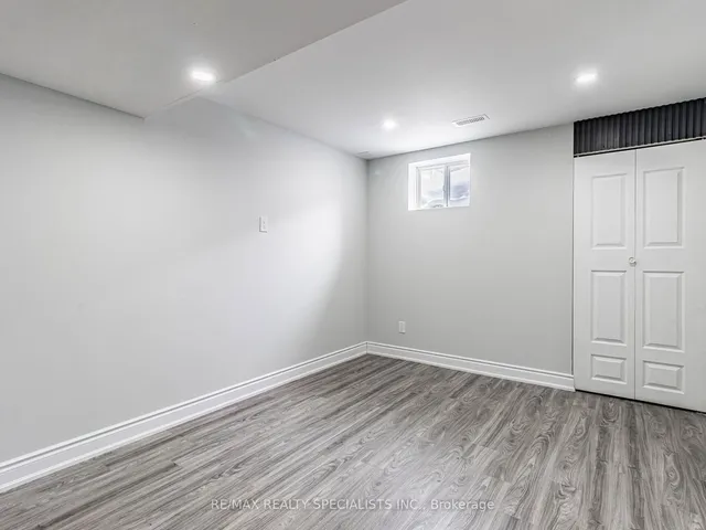 Additional image 34 of 78 Roulette Cres