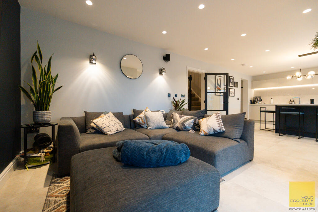 Additional image 12 of Hanbury Croft B60 4BF