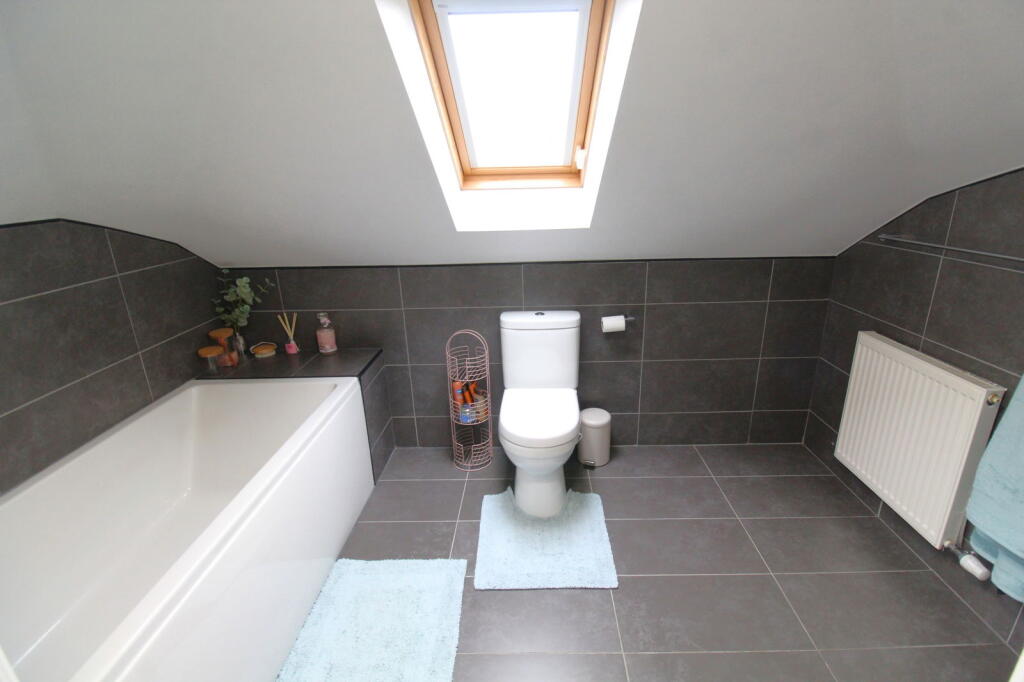 Additional image 18 of ROMSLEY, Eastleigh Drive