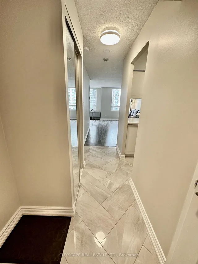 Additional image 14 of 633 Bay St Unit 922