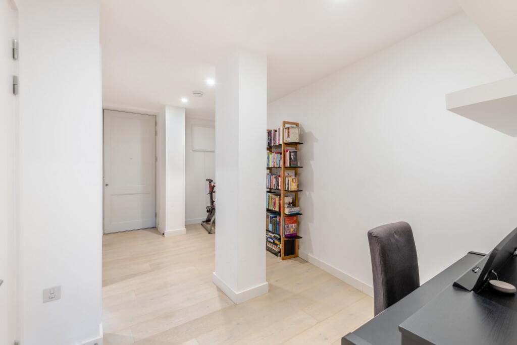 Additional image 20 of Gabriel Square, St. Albans, Hertfordshire