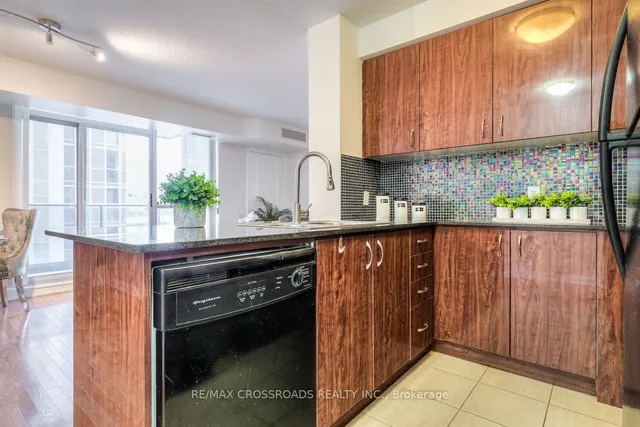 Additional image 16 of 5791 Yonge St Unit 907