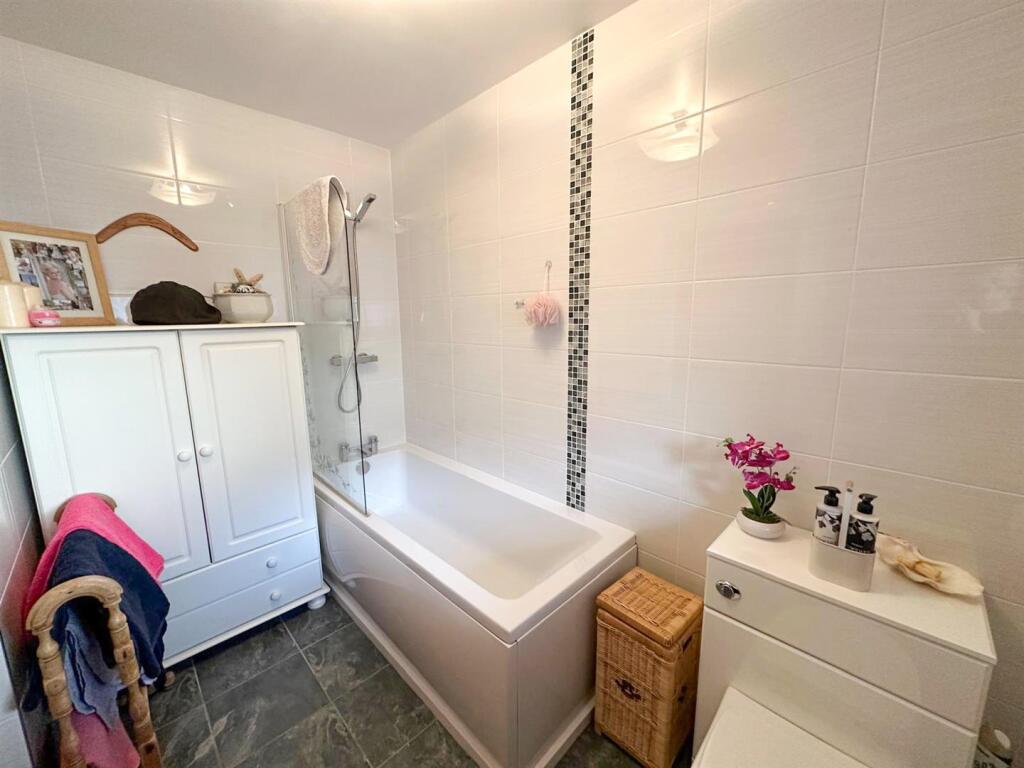 Additional image 17 of Wharfe Court, Silsden