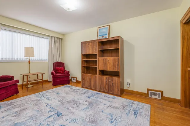 Additional image 19 of 80 Glenden Ave