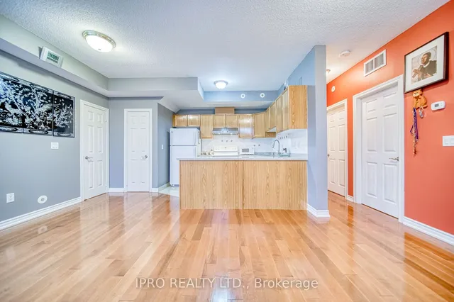 Additional image 9 of 1947 Lawrence Ave Unit #2