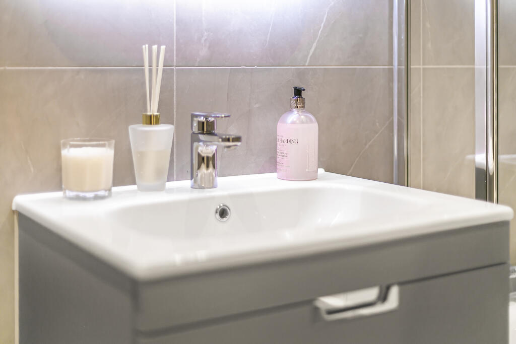 Additional image 14 of Chequer Street, St Albans, AL1