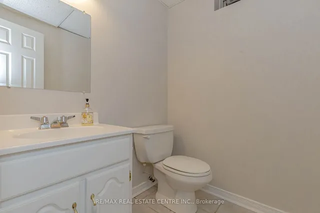 Additional image 34 of 1780 Lampman Ave