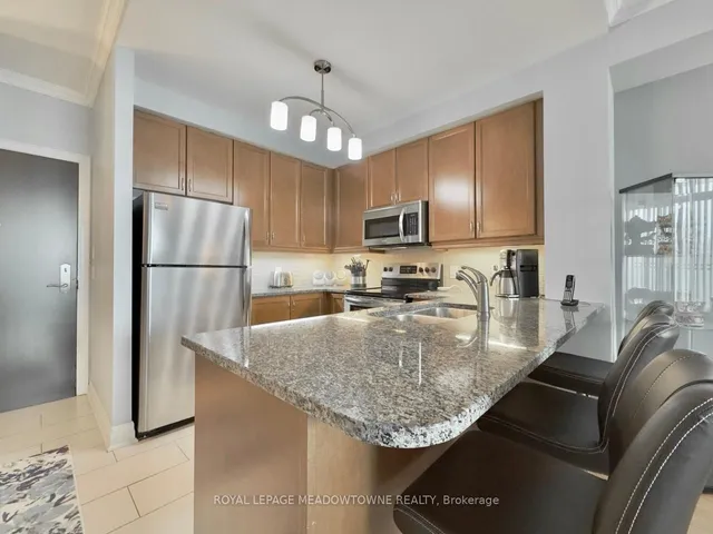 Additional image 7 of 100 John St Unit 403