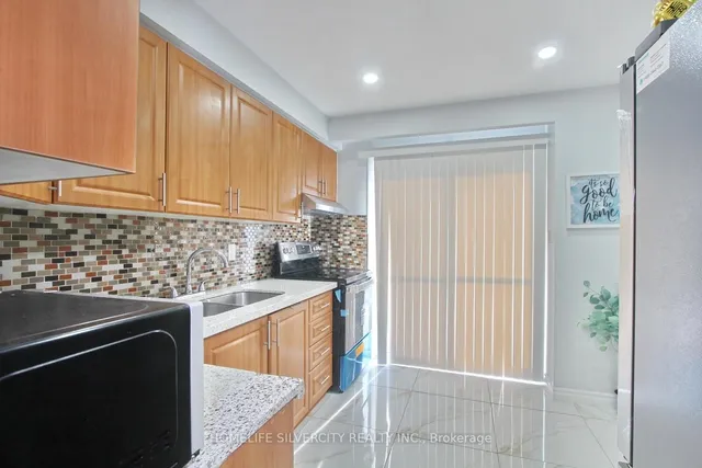 Additional image 17 of 7500 Goreway Dr Unit #37