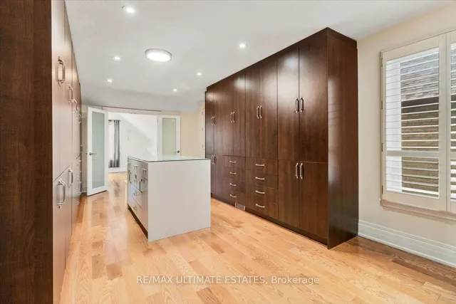 Additional image 33 of 474 Hidden Tr