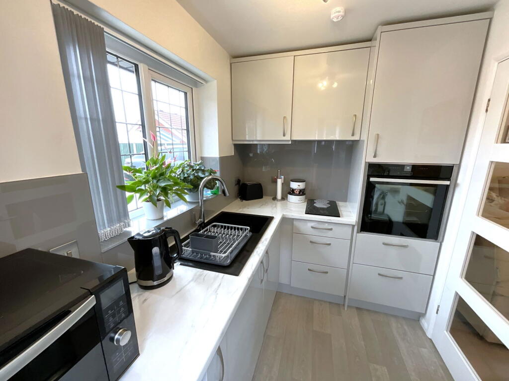 Additional image 4 of HALESOWEN, Kenelm Court