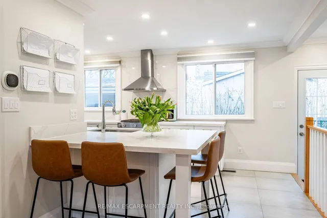 Additional image 9 of 555 Elwood Rd