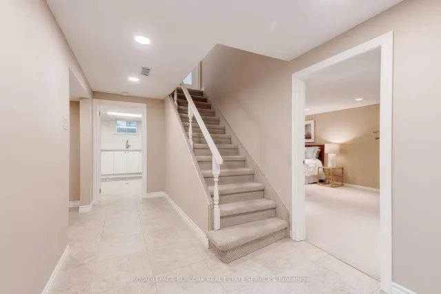 Additional image 28 of 306 Oakwood Crt