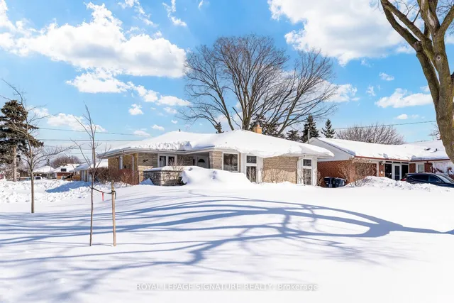 9 Amberley Dr