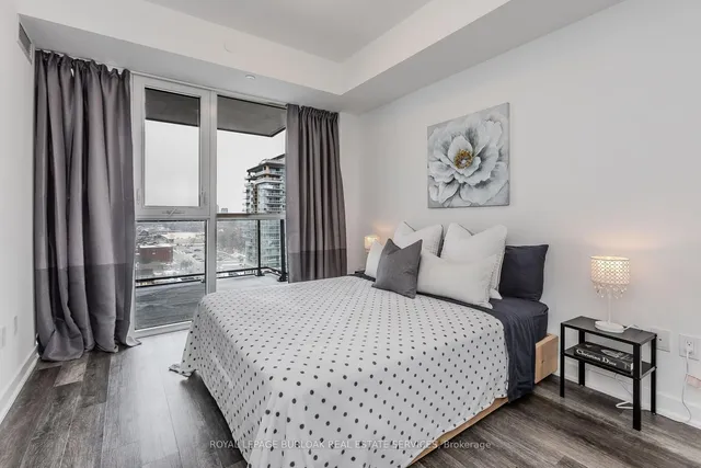 Additional image 16 of 2007 James St Unit 1008