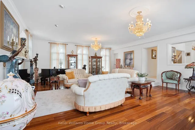 Additional image 13 of 71 Mae Crt