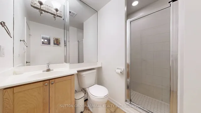 Additional image 21 of 1000 King St Unit 101