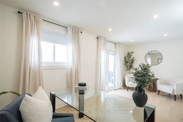 Additional image 17 of 3233 Lansdown Dr