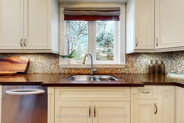 Additional image 33 of 85 Hillcroft Dr